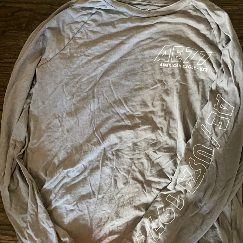 American Eagle tee